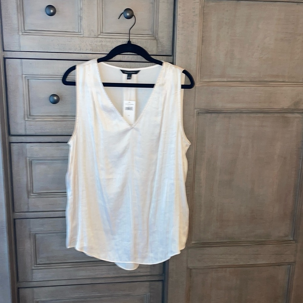 NWT Banana Republic sleeveless top, size small